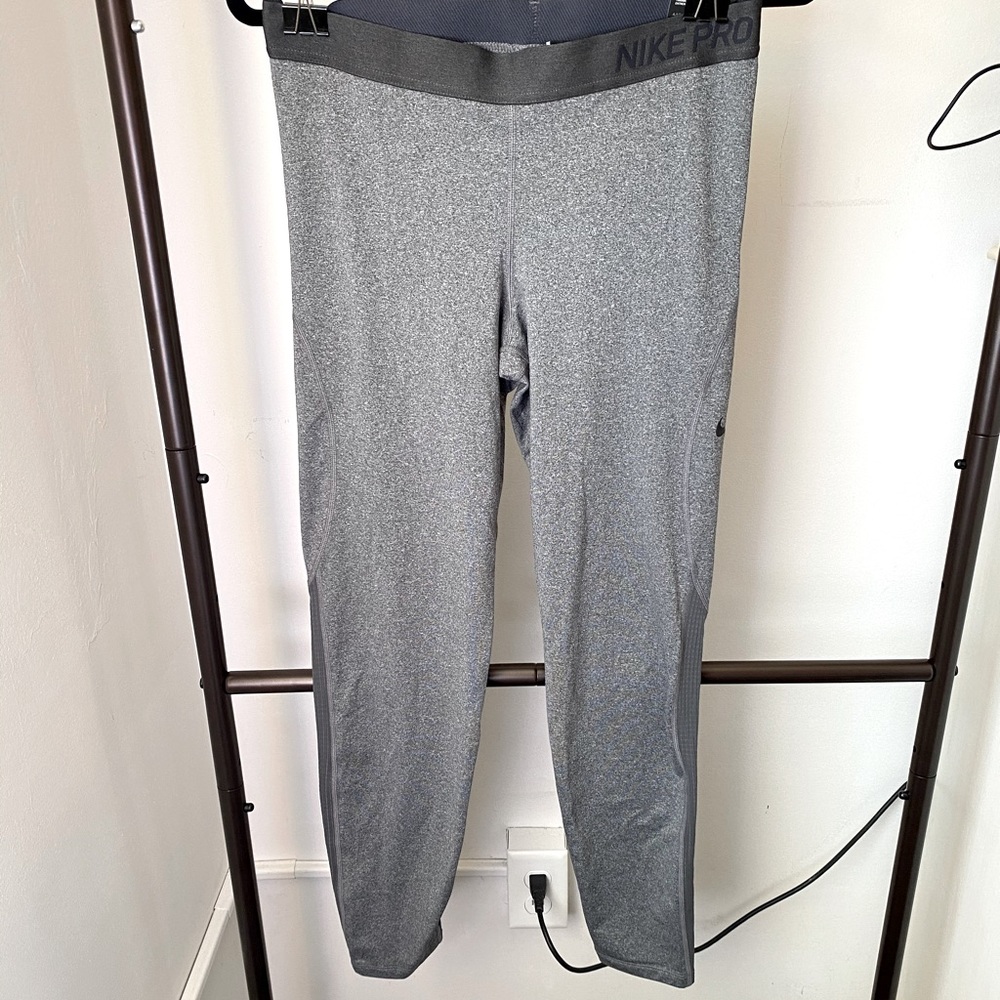Nike Pro Tight Fit Leggings